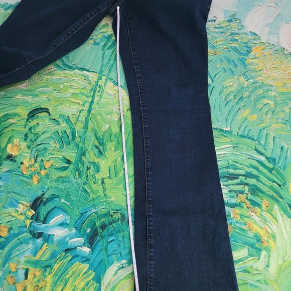 Eddie Bauer Slightly Curvy Bootcut Jeans Size 12 Women - Picture 2 of 9